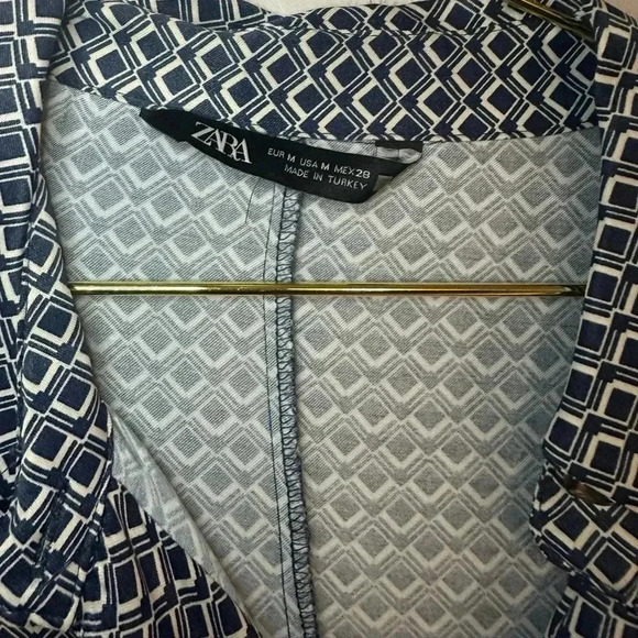 Zara bottom down shirt - Picture 5 of 5